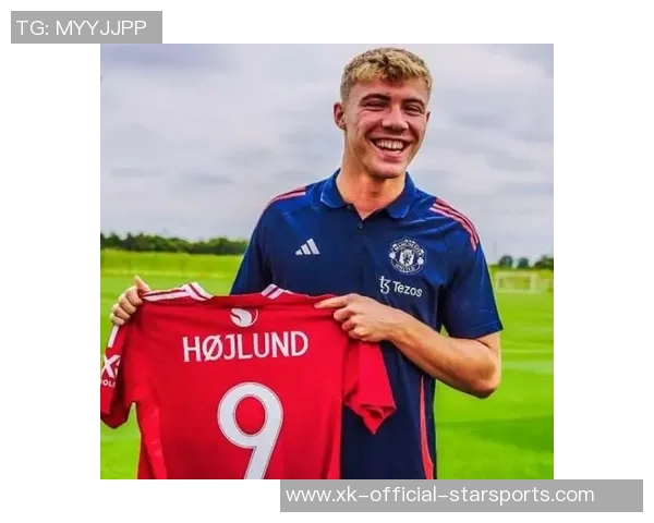 霍伊伦客场大放异彩两射一传助球队领跑小组赛喜悦无比