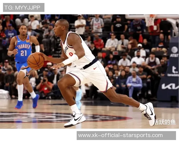 快船苦战联盟倒数第三雷霆球迷欢欣鼓舞享受比赛乐趣 快船苦战联盟倒数第三雷霆球迷欢欣鼓舞享受比赛乐趣